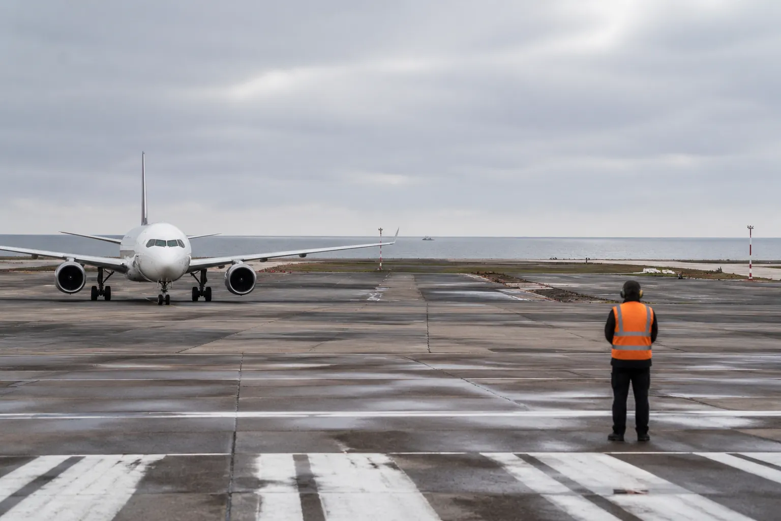 En ny lov sikrer rammerne for en omfattende modernisering af Københavns Lufthavns infrastruktur og standpladser.